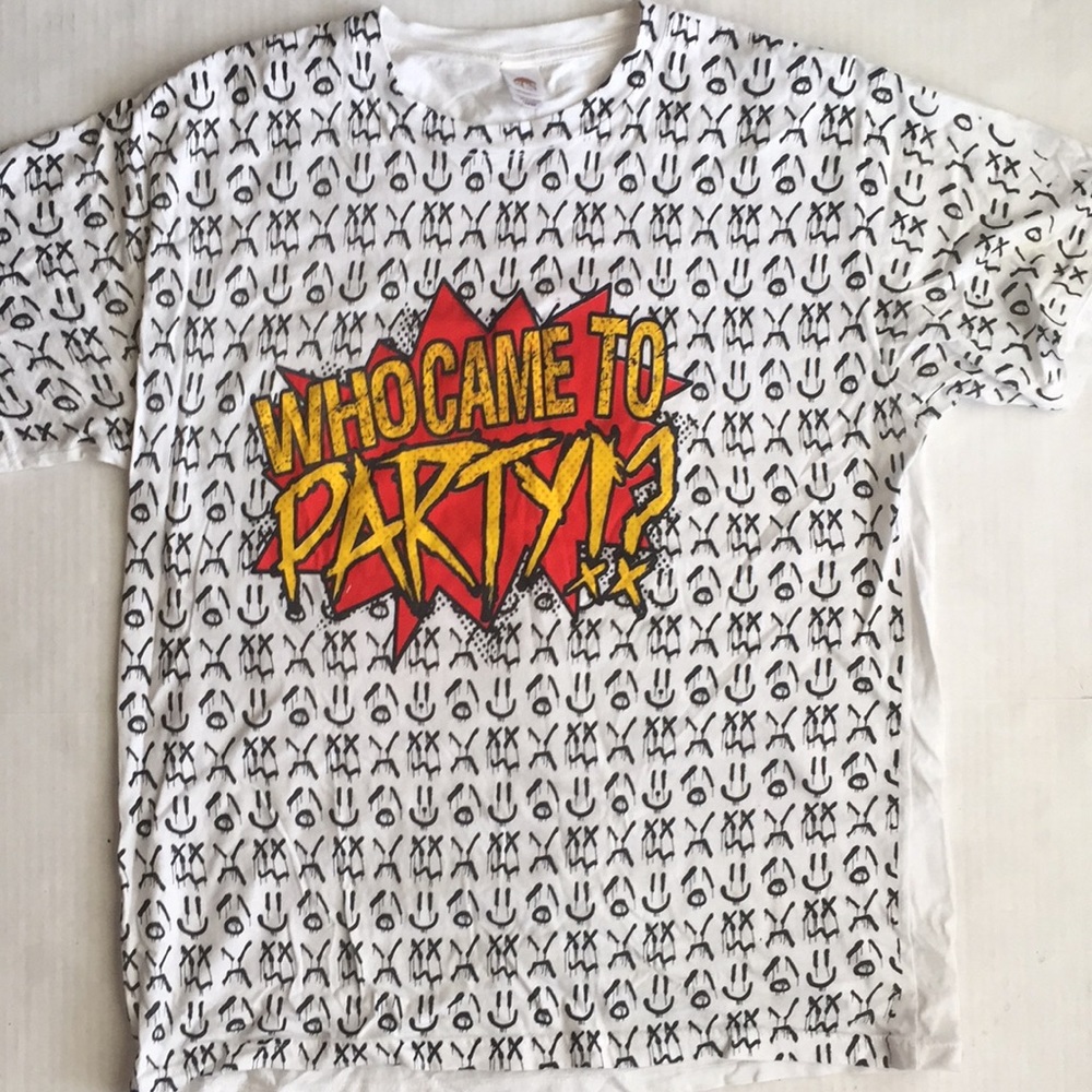 Who came to party!? T-shirt
